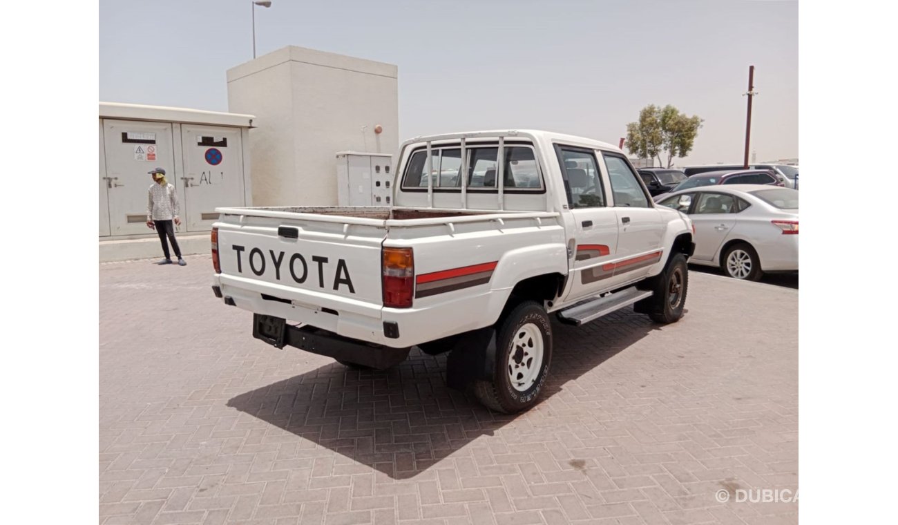 تويوتا هيلوكس TOYOTA HILUX PICK UP RIGHT HAND DRIVE (PM1373)