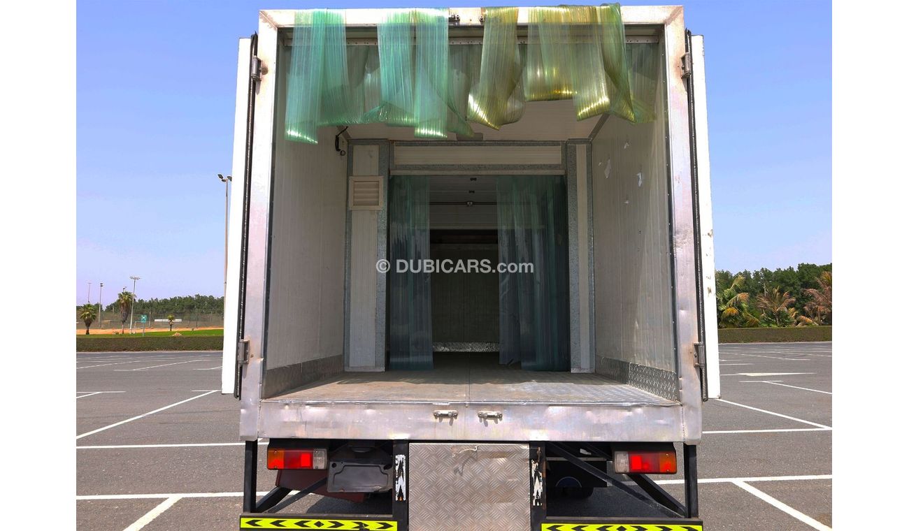 Hino 300 916 with Reefer Box M/T Diesel | GCC Specs | Like New Condition