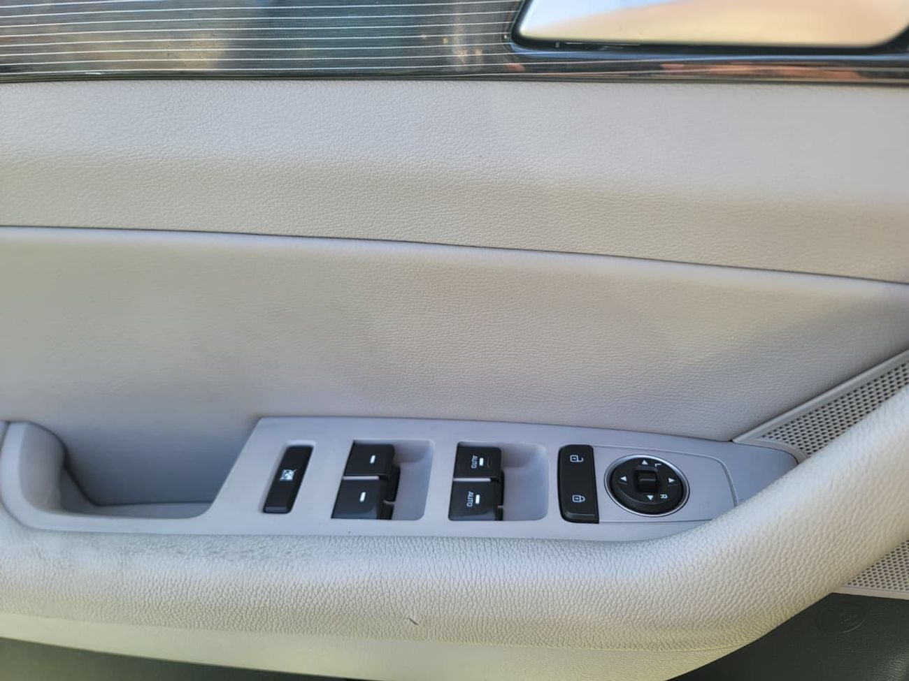 Hyundai Sonata Limited 2.4L