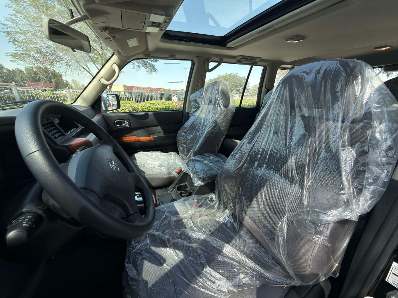 Nissan Patrol Safari Safari 4.8L A/T GCC SPEC ASTORA EDITION