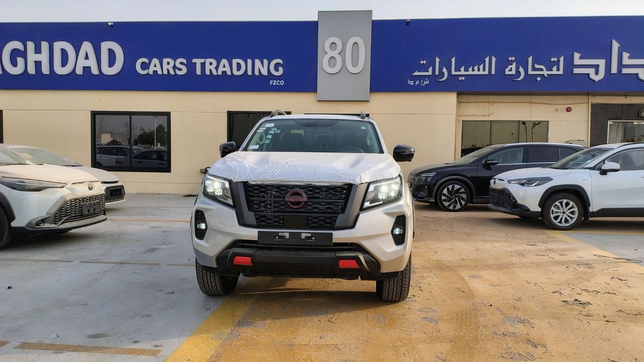 نيسان نافارا Std 2.5L RWD M/T