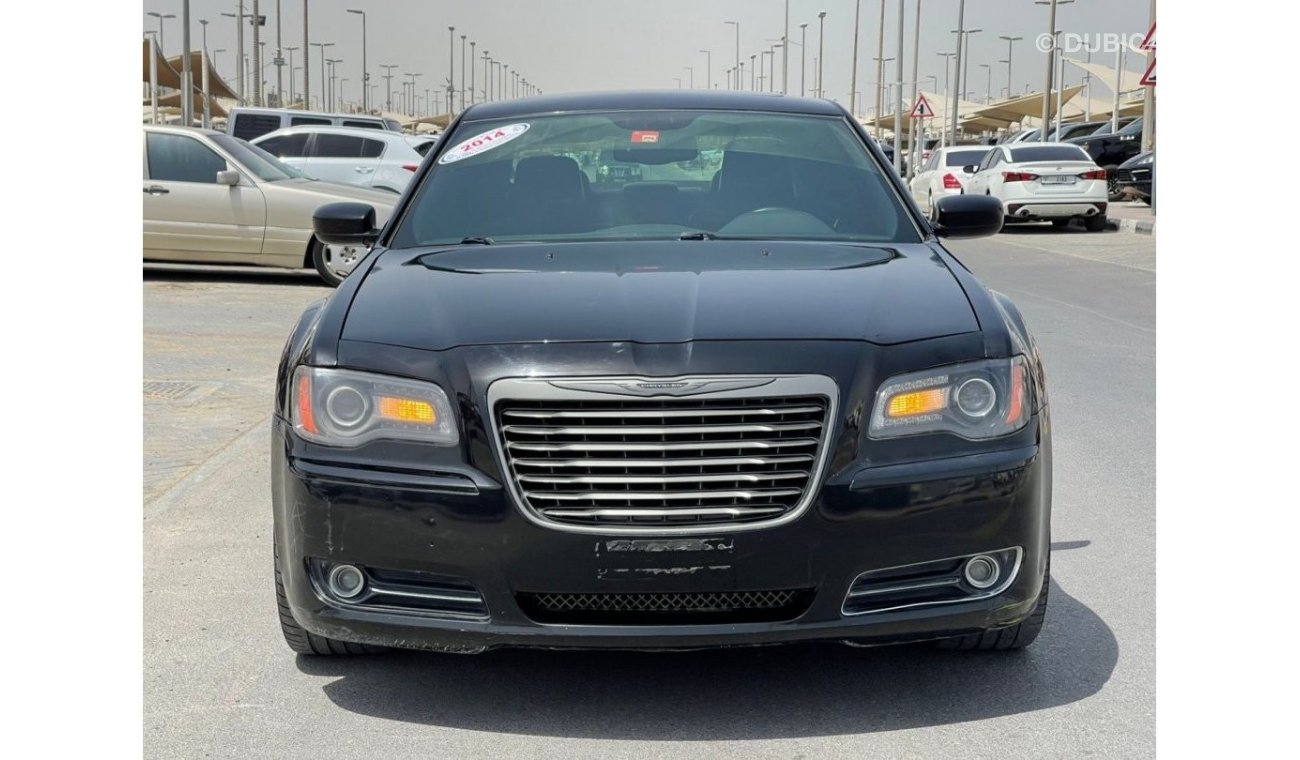 كرايزلر 300C ليميتيد ليميتيد موديل 2014 امريكي 6 سلندر ماشية 147000 km