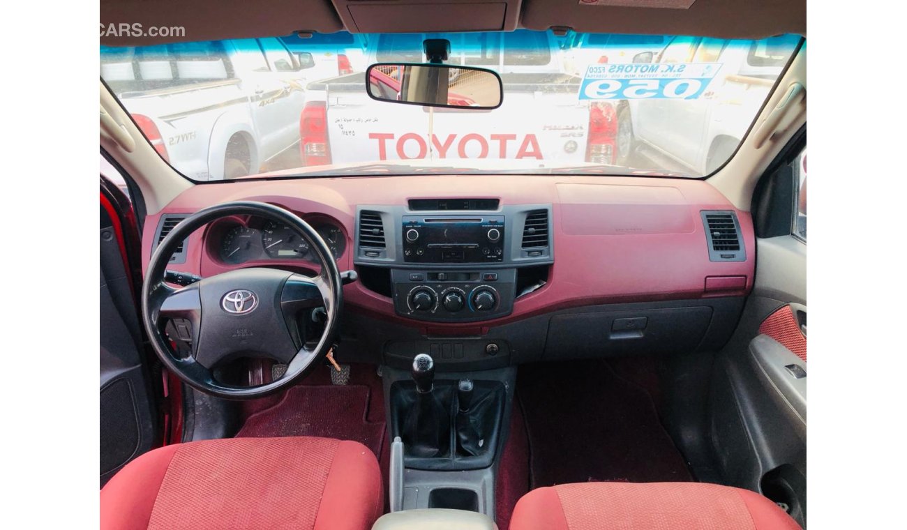 Toyota Hilux 2.7L Petrol  M/T   (EXCLUSIVE OFFER)