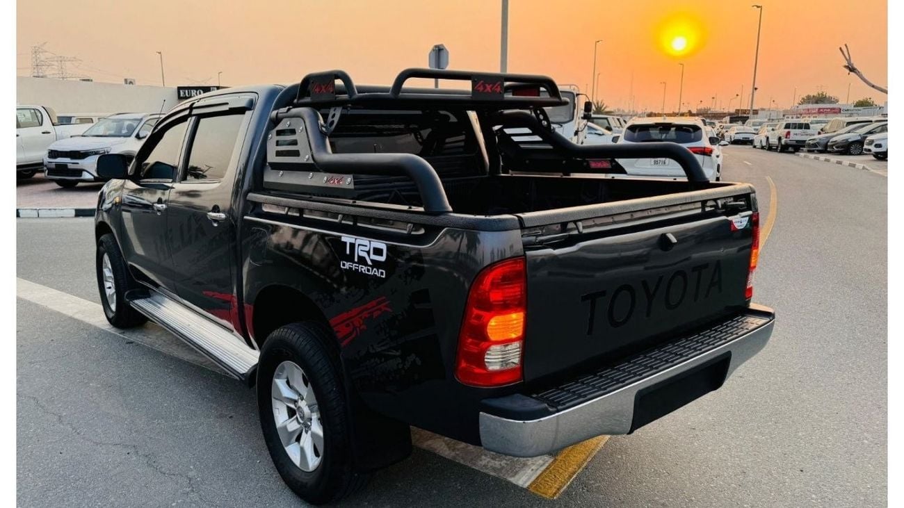 تويوتا هيلوكس -