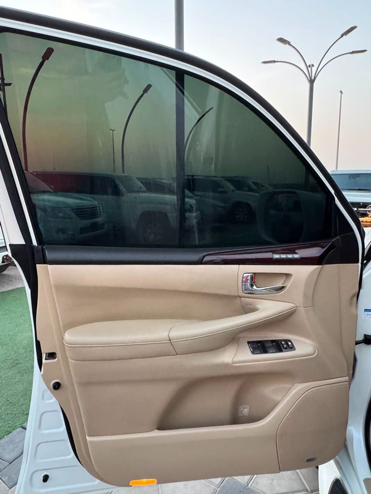 لكزس LX 570 TOP
