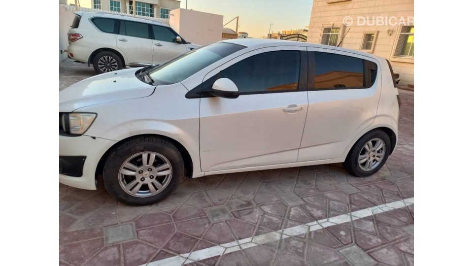  Chevrolet Sonic usados ​​en venta en Abu Dabi -