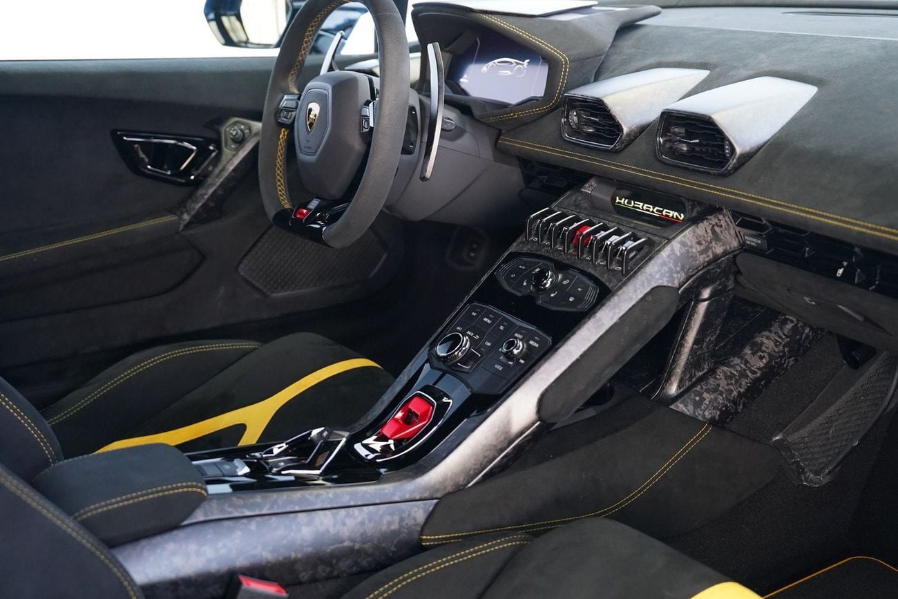 لامبورغيني هوراكان PERFORMANTE