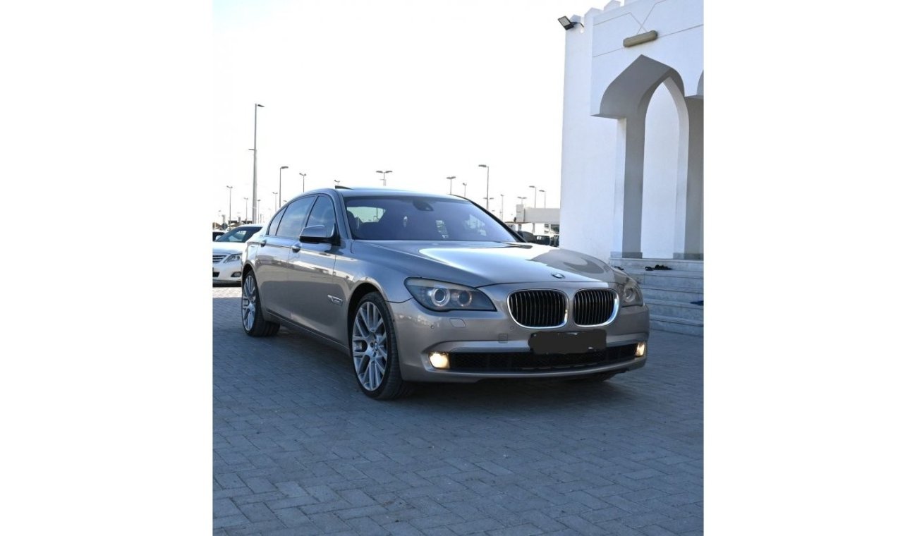 BMW 750Li 2012 GCC VERY GOOD CONDITION WITHOUT ACCIDENT