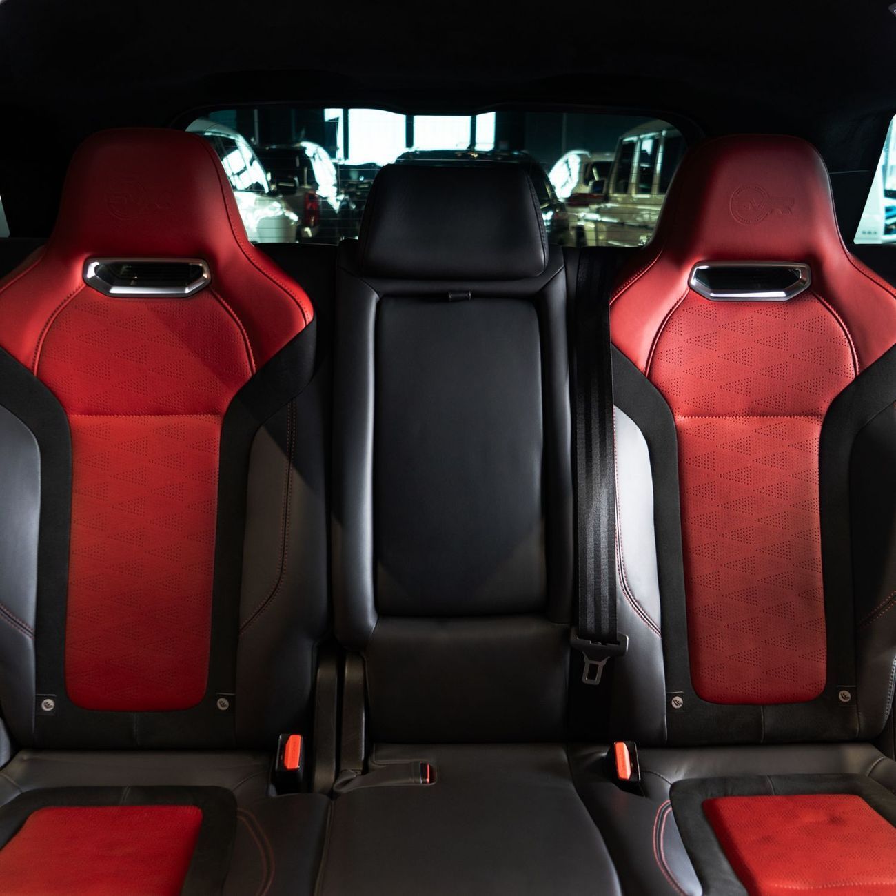 لاند روفر رينج روفر سبورت AED 4,407 pm • 0% Downpayment • Range Rover Sport SVR Carbon Edition • 1 Year Warranty