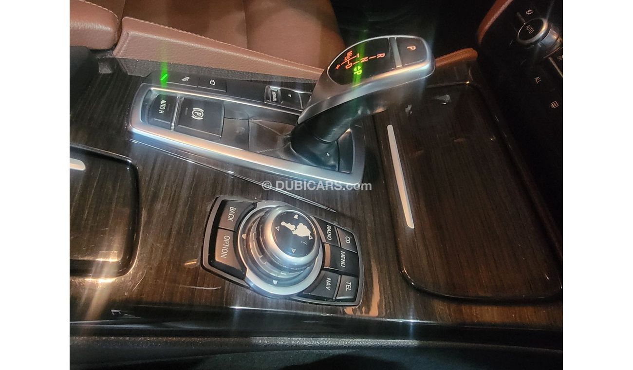 بي أم دبليو 528i اكزكيتيف