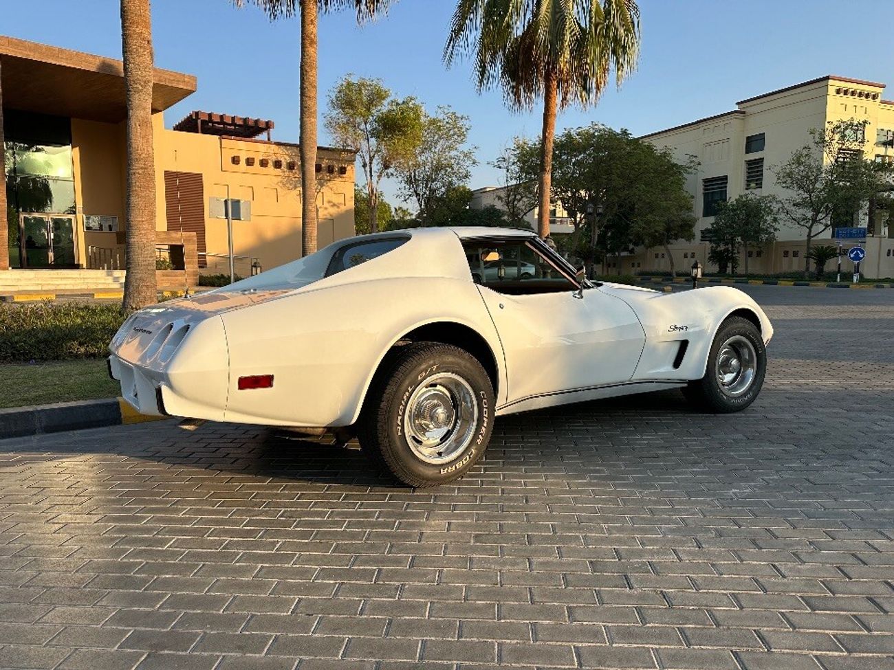Chevrolet Corvette Coupe T-Top 350 CI