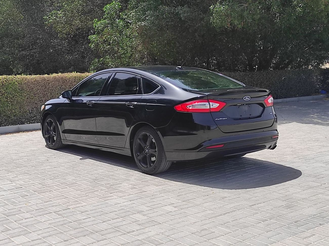 Ford Fusion SE 2.0L Ford fusion 2015 Gcc V4 full options no1