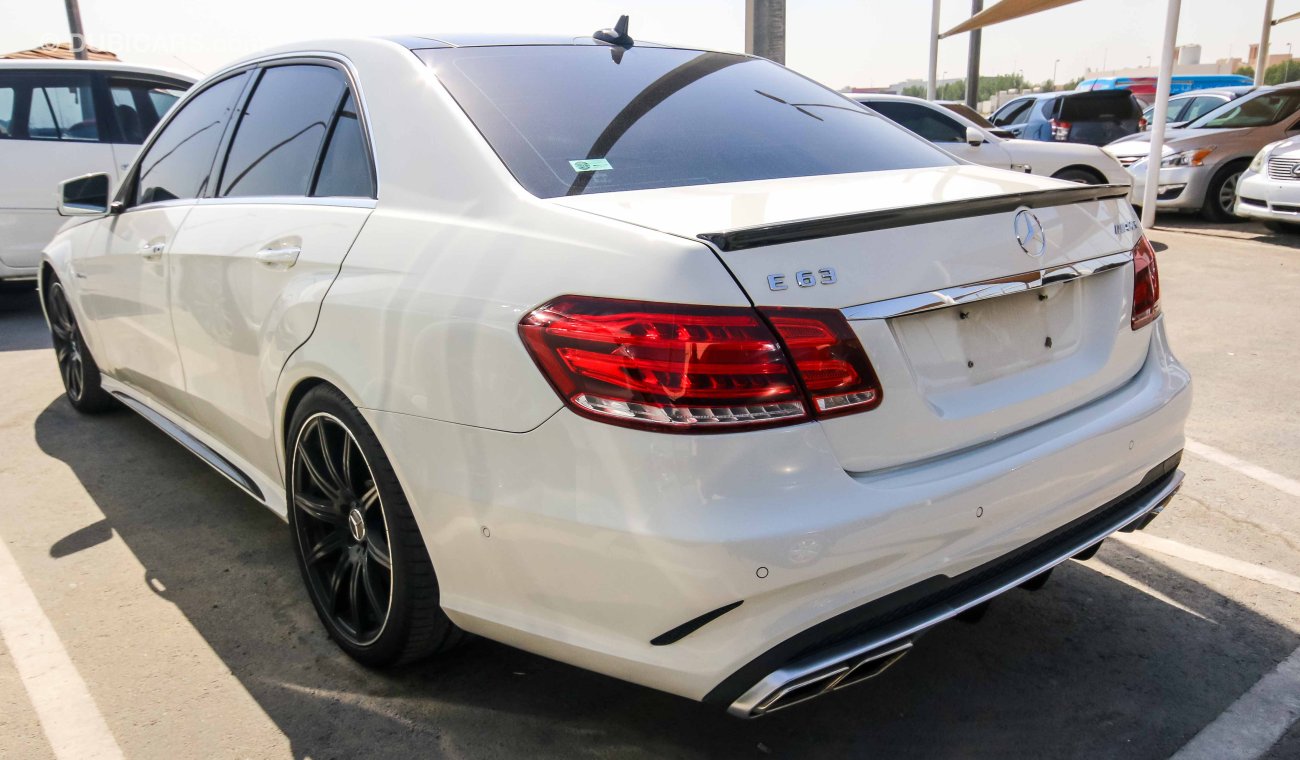 Mercedes-Benz E 63 AMG V8 biturbo