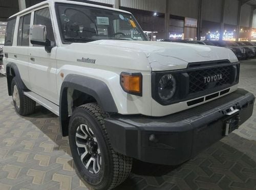 تويوتا لاند كروزر 70 4.0 Petrol A/T Full Option