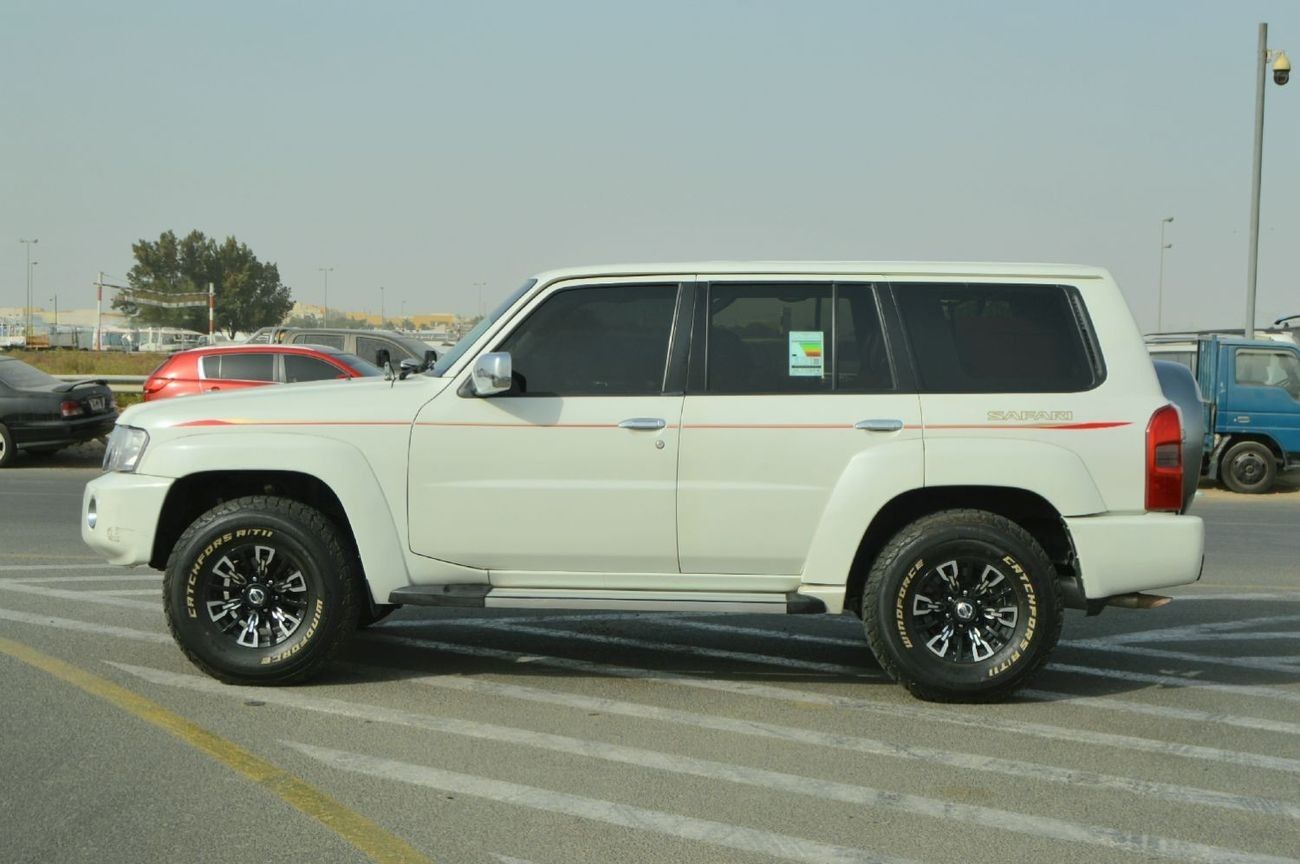 Nissan Patrol Safari Safari SV 4.8L A/T