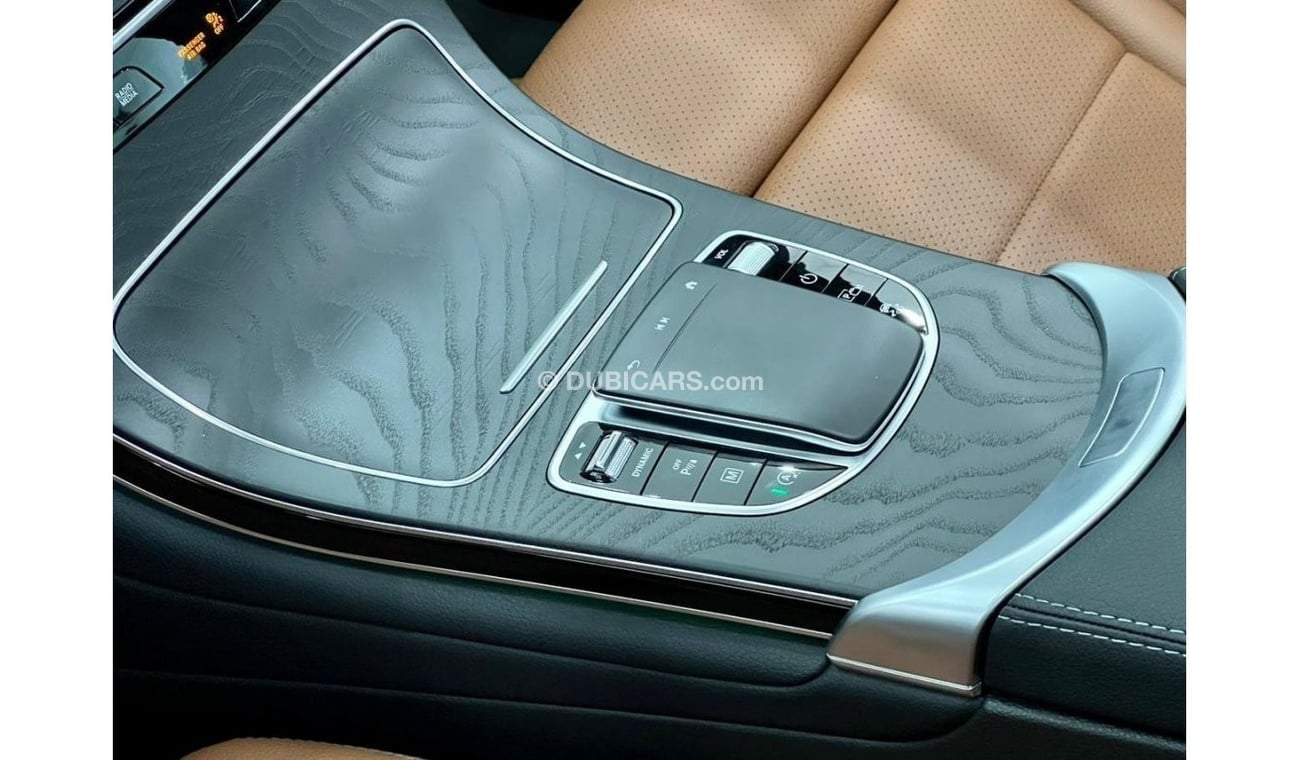 مرسيدس بنز GLC 200 بريميوم * Brand New *2021 Mercedes-Benz GLC200 Coupe AMG, Mercedes Warranty 2027, GCC