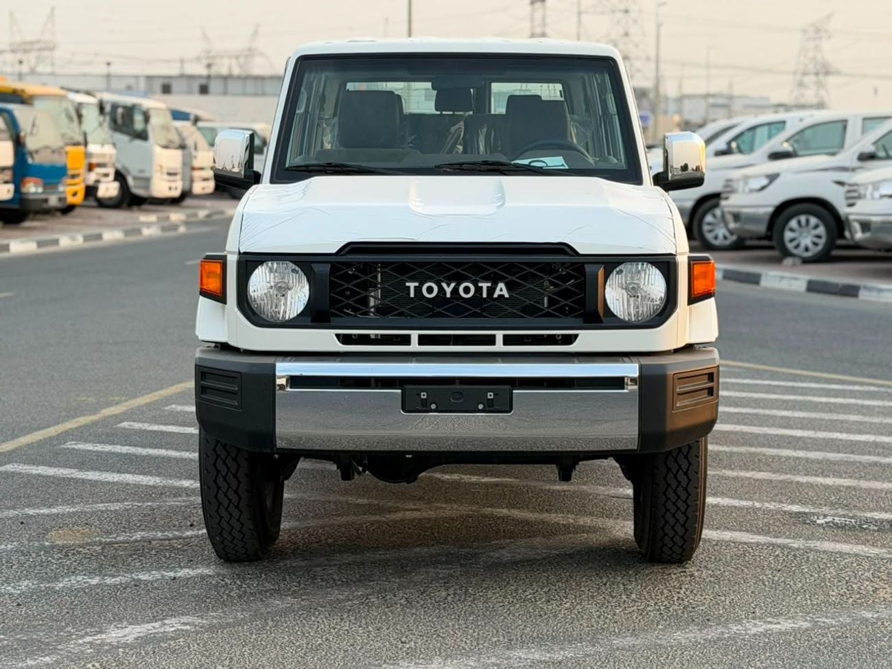 تويوتا لاند كروزر 70 HT VXR 5 DOORS 4.0L