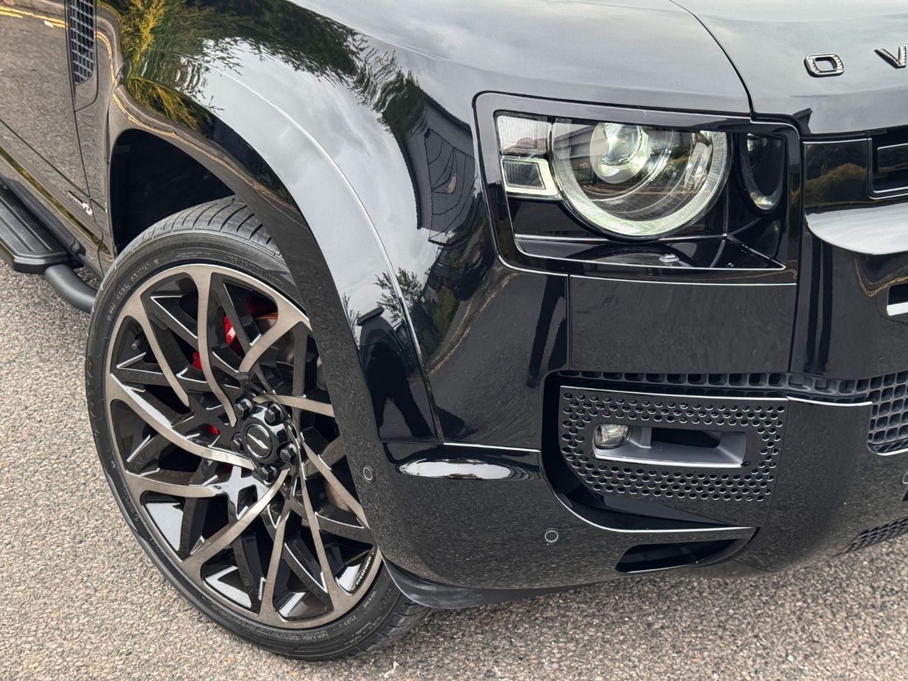 Land Rover Defender 110 X P425 5.0L V8 OVERFINCH in RIGHT HAND DRIVE (EXPORT ONLY)