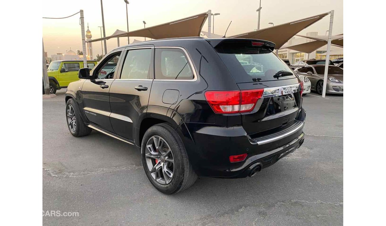 Jeep Grand Cherokee خليجي SRT8 بدون حوادث فل أوبشن