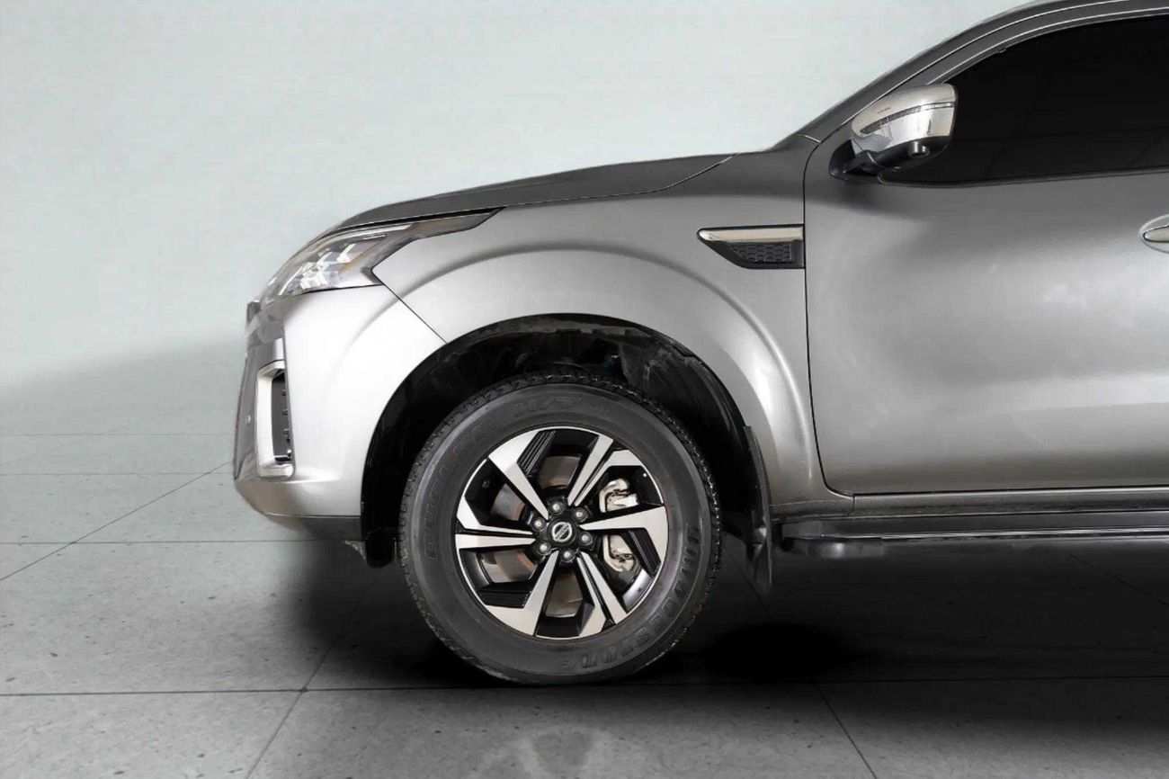 Nissan XTerra Platinum 2.5L 4WD PLATINUM 2.5