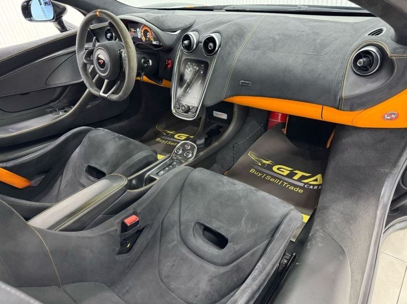 McLaren 570S 2018 McLaren 570S MSO 1 of 10, Num 8, Agency Warranty 09/25, Full Service History, GCC