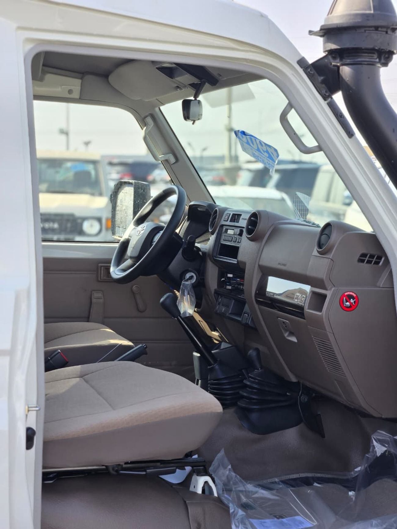 Toyota Land Cruiser 70 TOYOTA GRJ 4.0L V6 PETROL M/T 9 SEATER HARDTOP