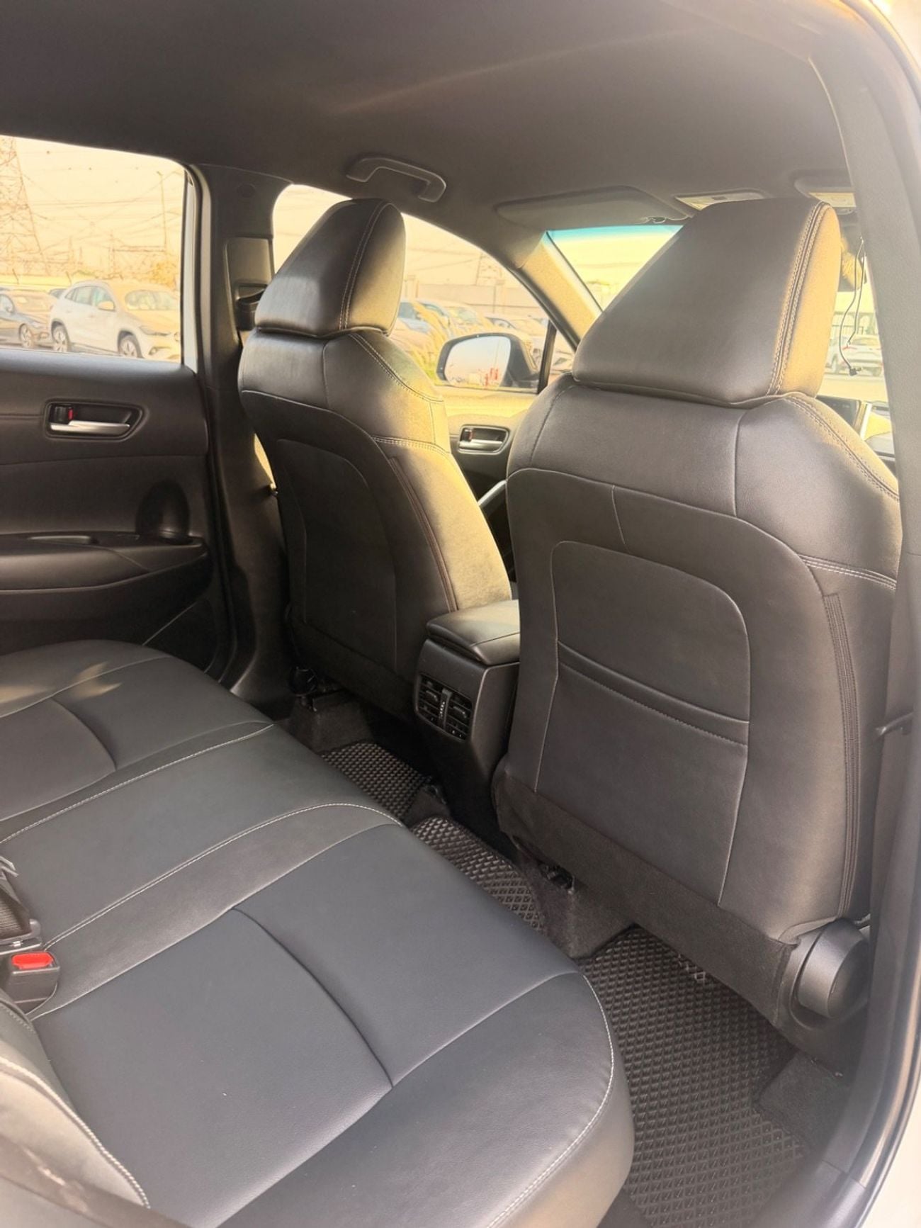 Toyota Corolla Cross Hybrid 2.0 L 360 camera full option