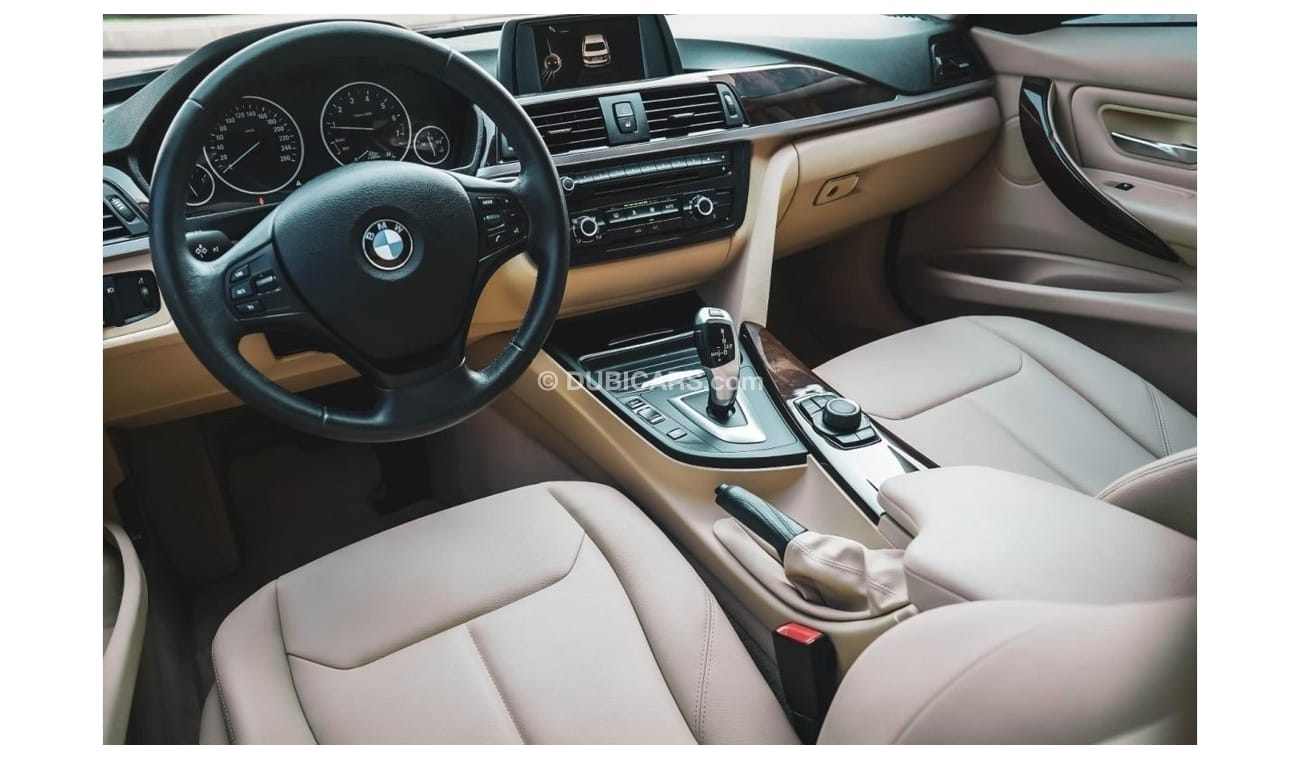 بي أم دبليو 320 اكسكلوسيف