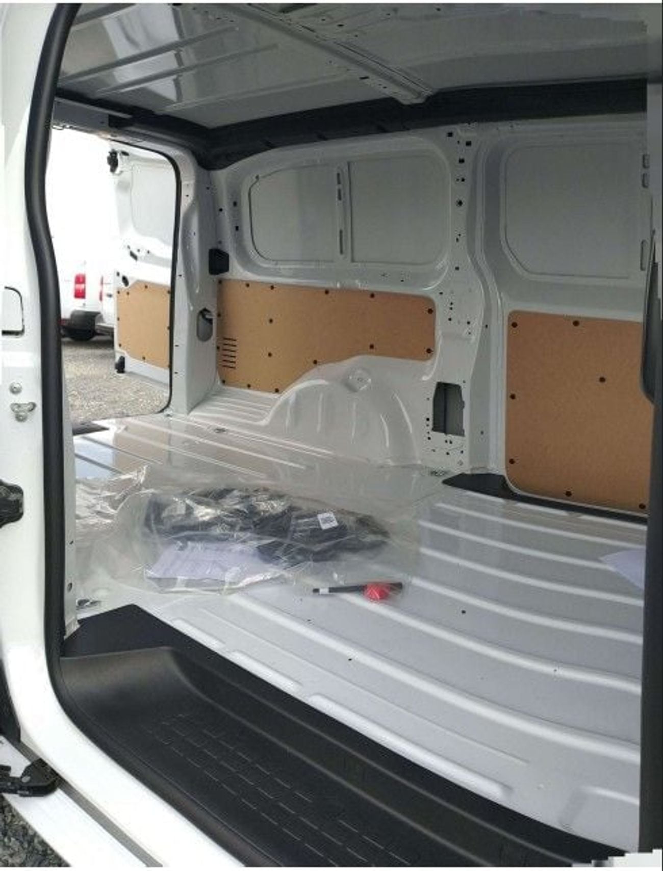 سيتروين جمبي Citroën Jumpy Cargo Van 2026 – فان تجاري ديزل 2.0 لتر (أوتوماتيك)