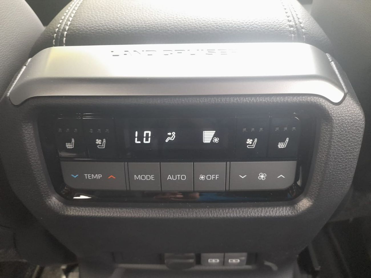 Toyota Prado Right-Hand drive Kakadu diesel Auto panoramic roof 7 seater top of the range