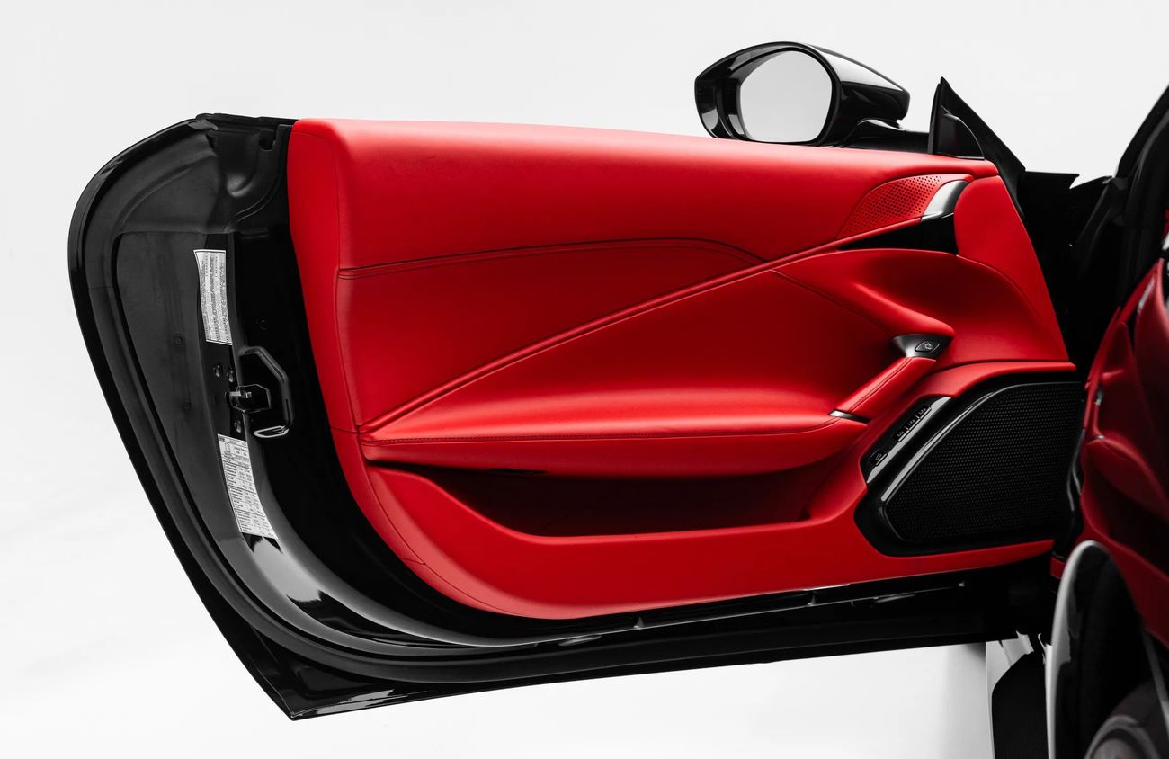 Ferrari Roma 3.9L V8 Twin-Turbocharged Engine