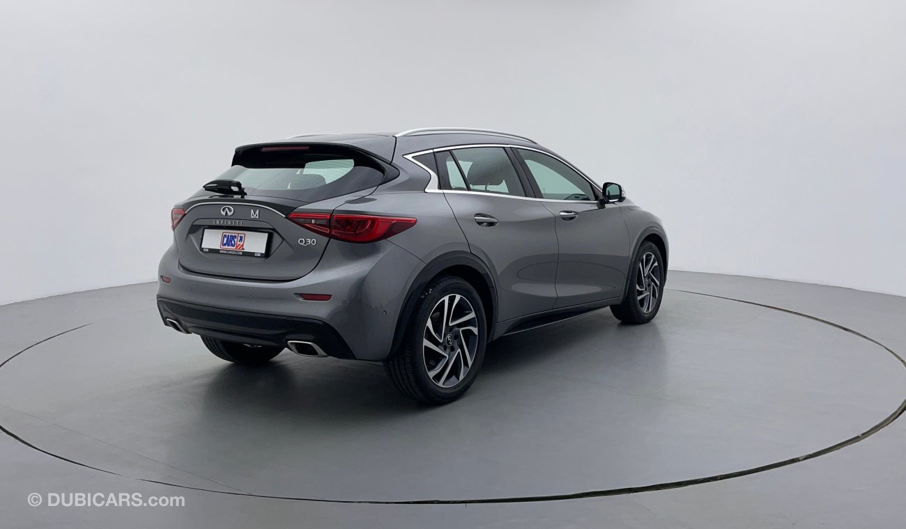 إنفينيتي Q 30 Luxury Premium 1600