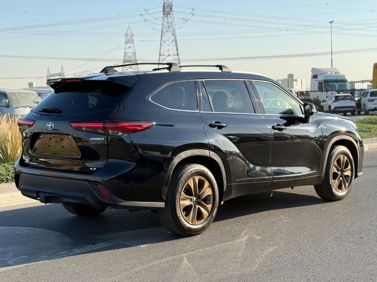 تويوتا هايلاندر Hybrid XLE premium sunroof,leather, push start