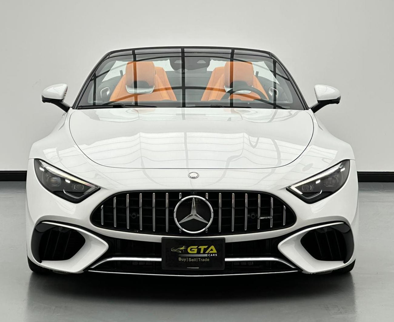 مرسيدس بنز SL 63 AMG 2024 Mercedes-Benz SL63 AMG V8 4MATIC, 2 years Warranty, Excellent Condition
