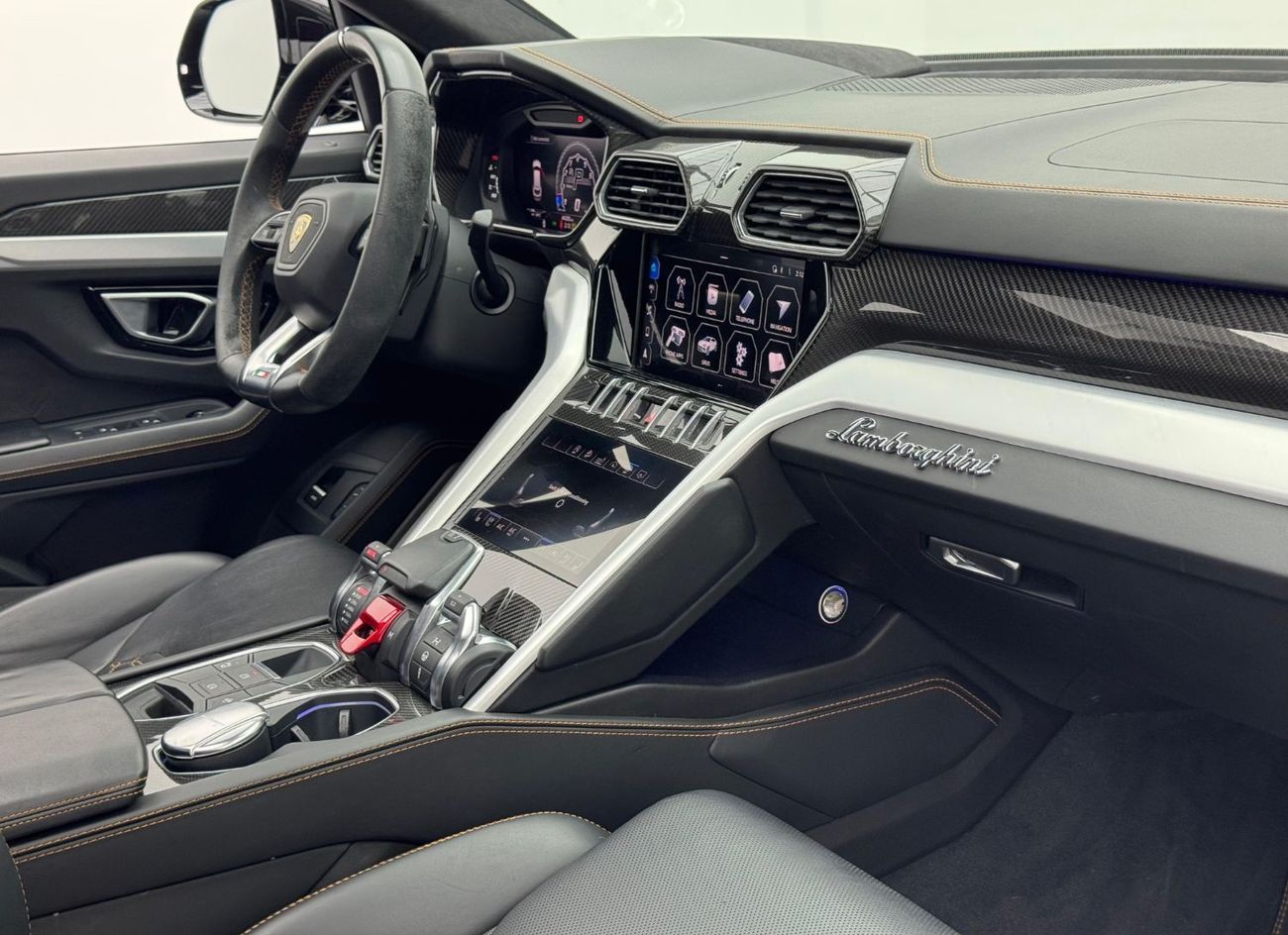 لامبورغيني اوروس 2020 Lamborghini Urus, 1 Year Warranty, Full Service History