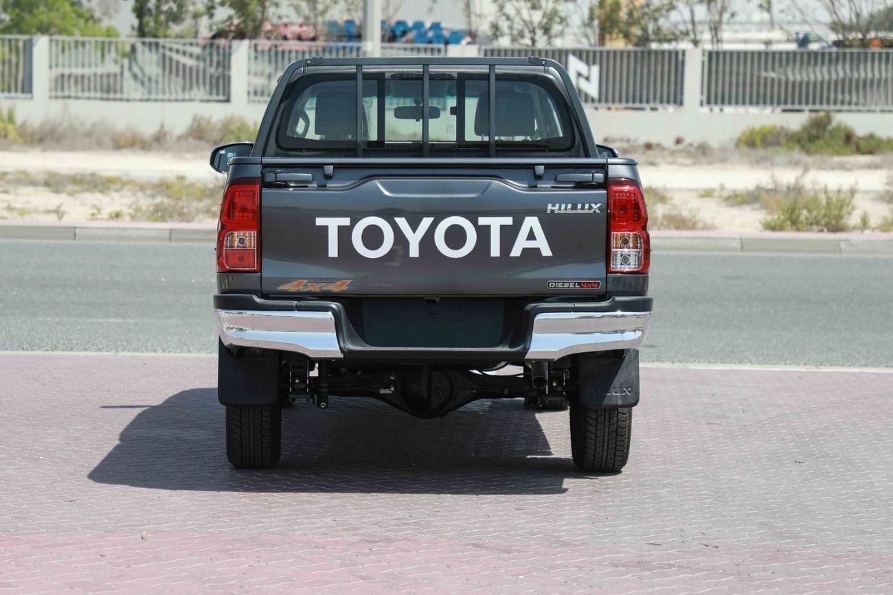 Toyota Hilux 2025 TOYOTA HILUX LOW 2.4 - GREY METTALIC inside BLACK | Export Only