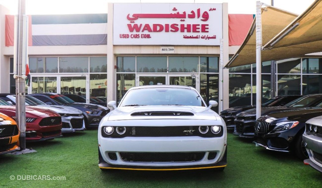 Dodge Challenger RT V8 2018/BIG SCREEN/ORIGINAL AIRBAGS/DEMON SRT WIDE BODY KIT, can not be exported to KSA