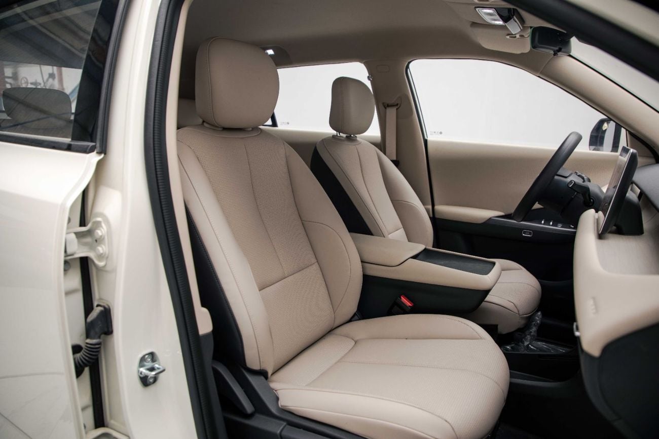 نامي 06 EV - White Inside Beige | Export Only