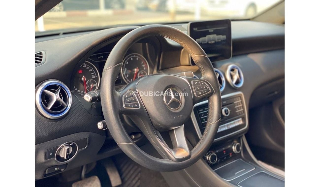 مرسيدس بنز A 200 std