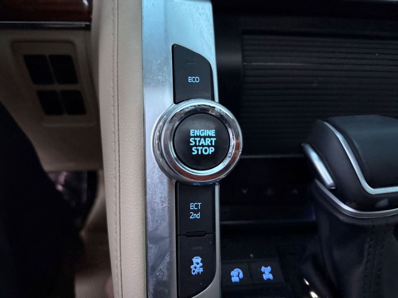 Toyota Land Cruiser GXR+ 4.0L