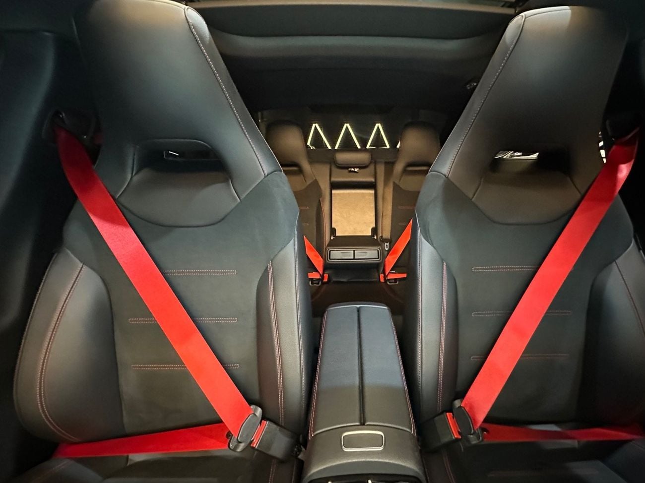 Mercedes-Benz CLA 35 AMG Premium + 2.0L MERCEDES-BENZ CLA 35 AMG | GCC | 2024 | UNDER WARRANTY & CONTRACT SERVICE (GARGASH) -