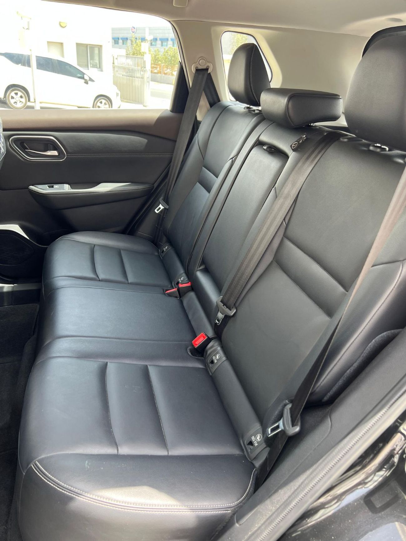 نيسان إكس تريل 1.5L E-POWER 4WD FLAGSHIP HYBRID(SPECIAL PRICE)