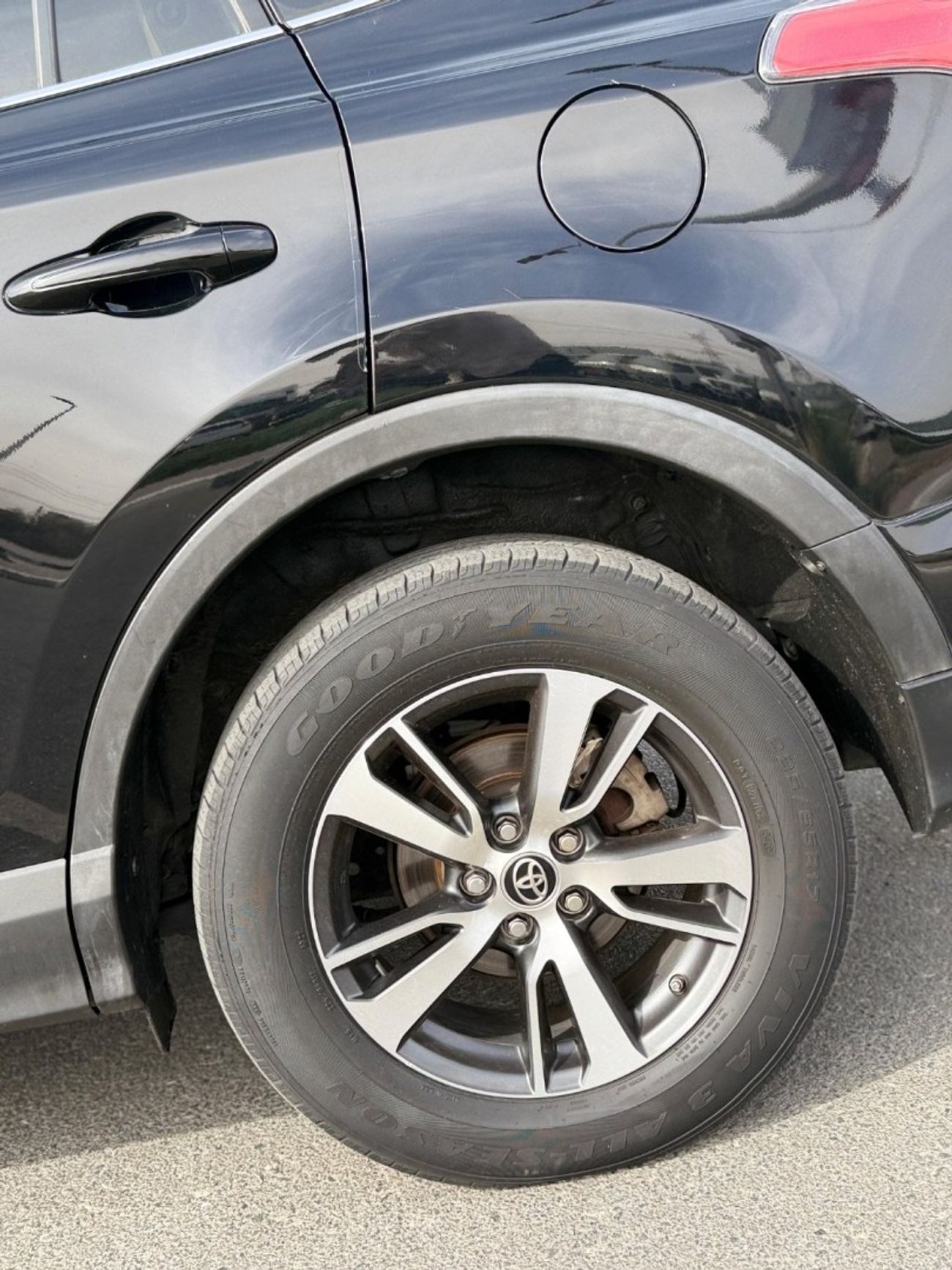 تويوتا راف ٤ XLE, leather seats, sunroof ,push start