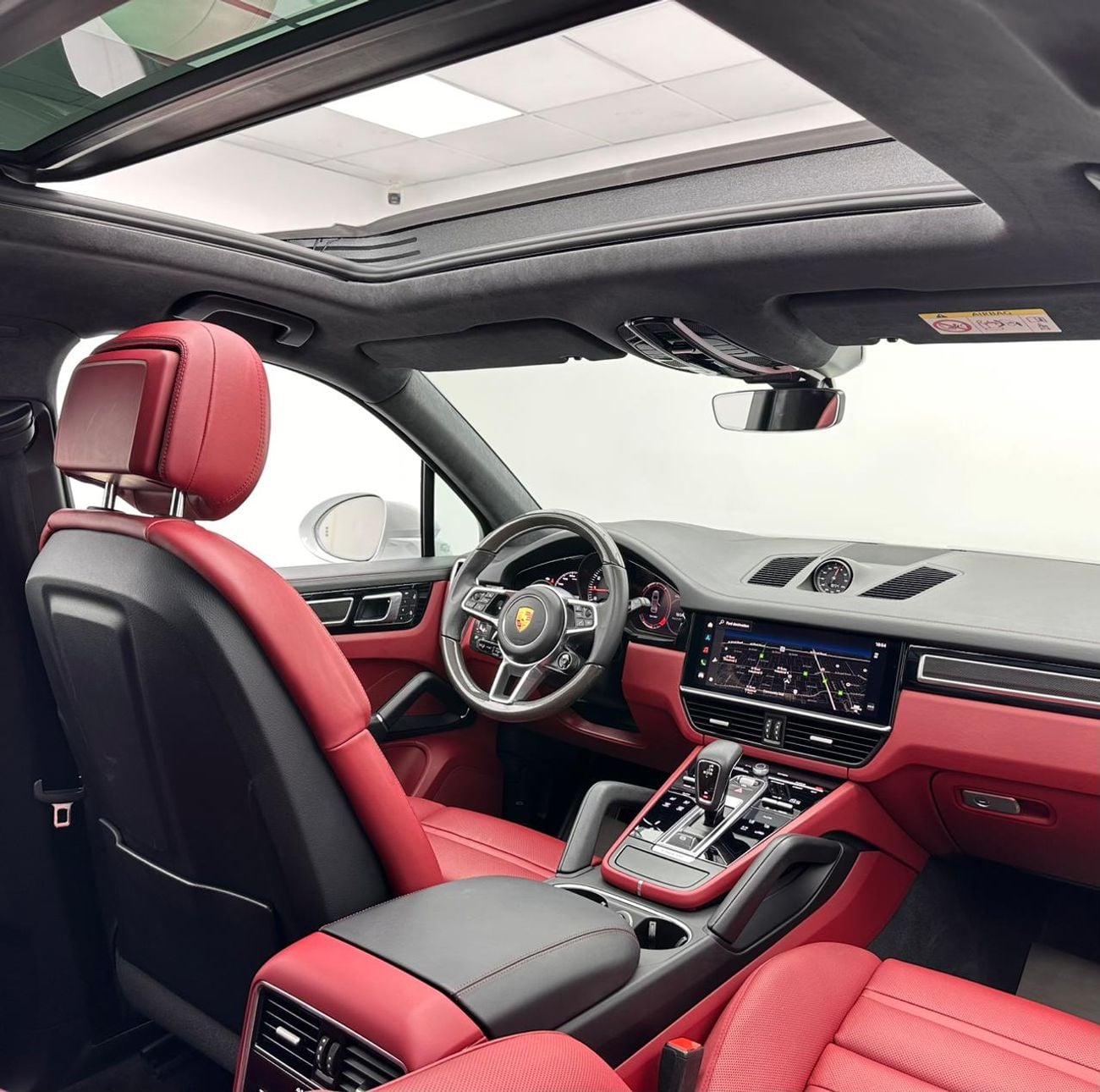 Porsche Cayenne 2022 Porsche Cayenne GTS, Feb/2027 Porsche Warranty, Porsche Full Service History, Excellent Conditi