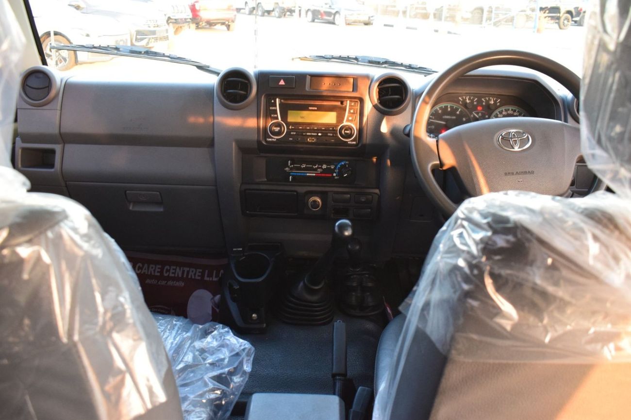 Toyota Land Cruiser 70 GXL