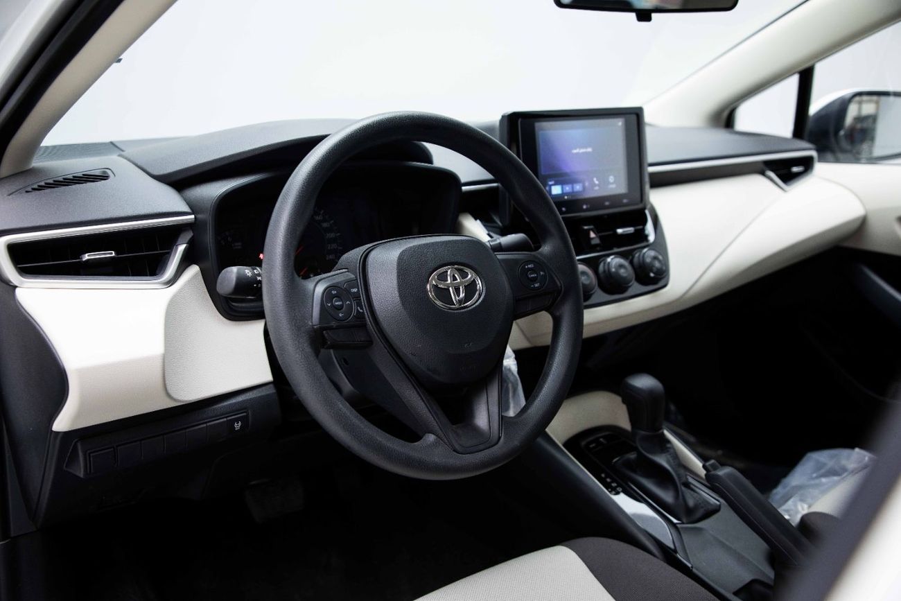 تويوتا كورولا XLI 2.0L - Platinum White Pearl Inside Fromage (Fabric) | Export Only