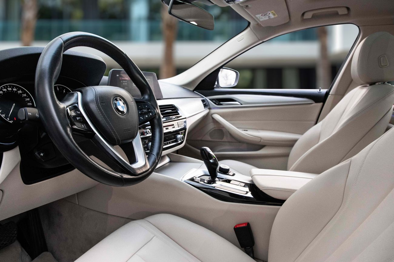 BMW 520i 520i | 1,959 P.M | 0% Downpayment | Full BMW History | Under Warranty