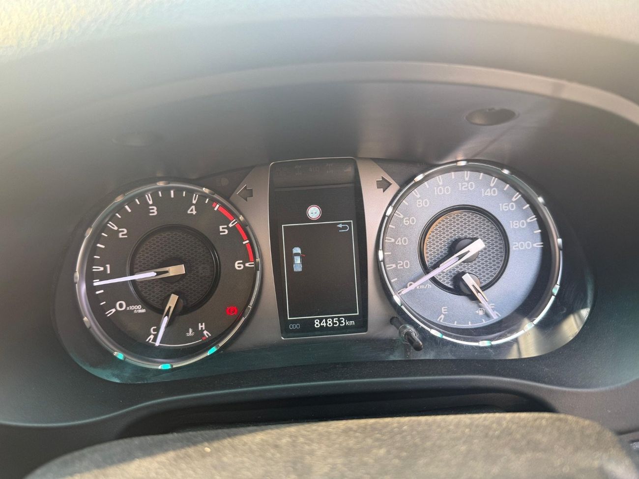 تويوتا هيلوكس SR5 export from Australia