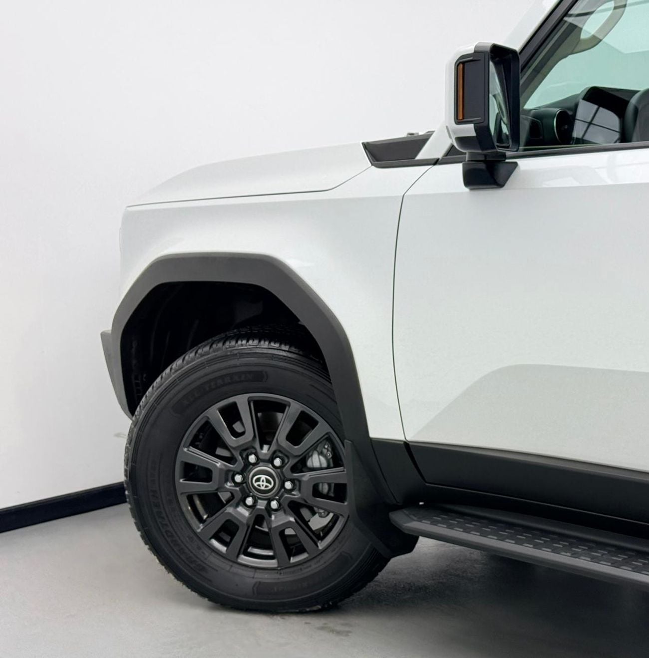 Toyota Prado GXL 2.4T 2025 Toyota Prado GXL, 2028 Toyota Warranty, Very Low Km, 7 Seater, Fully Loaded, GCC