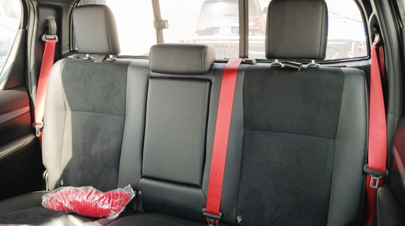 Toyota Hilux Toyota Hilux GR Sport 2.8L Saudi Specs 2025YM